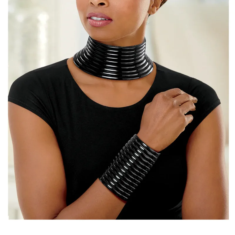 European and American exaggerated African tribal style collar and bracelet set