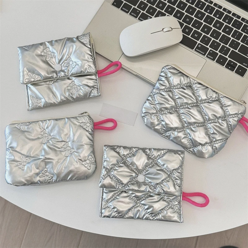 Silver Love Clutch Bag Coin Bag Coin Purse Pouch Mini Makeup Bags Key Lipstick Earphone Data Cable Storage