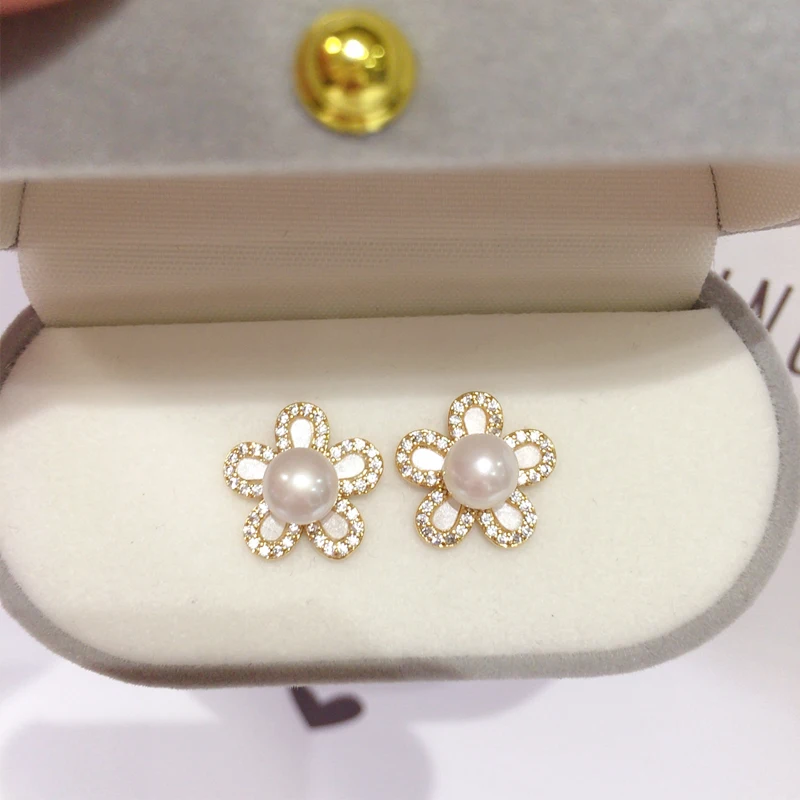 

ZHBORUINI New 14K Gold Plated Natural Pearl Earrings 925 Silver Ear Needle Lovely Flower Stud Earrings For Women Jewelry Gift