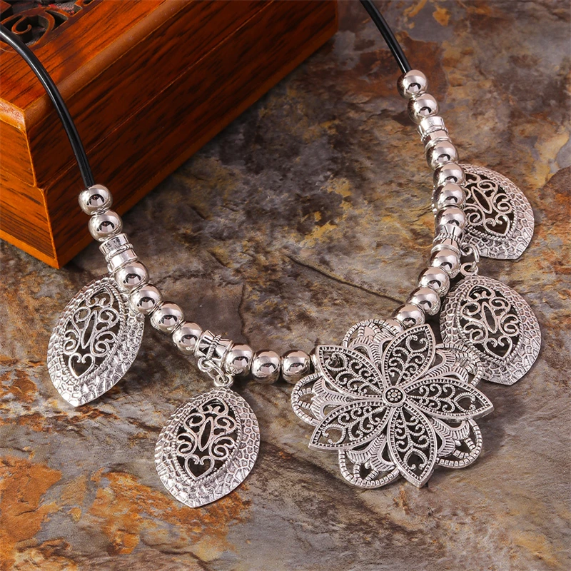 Böhmische Legierung hohle Blumen-Halskette für Frauen Mädchen Party Festival Schmuck Geschenke – Detail 8