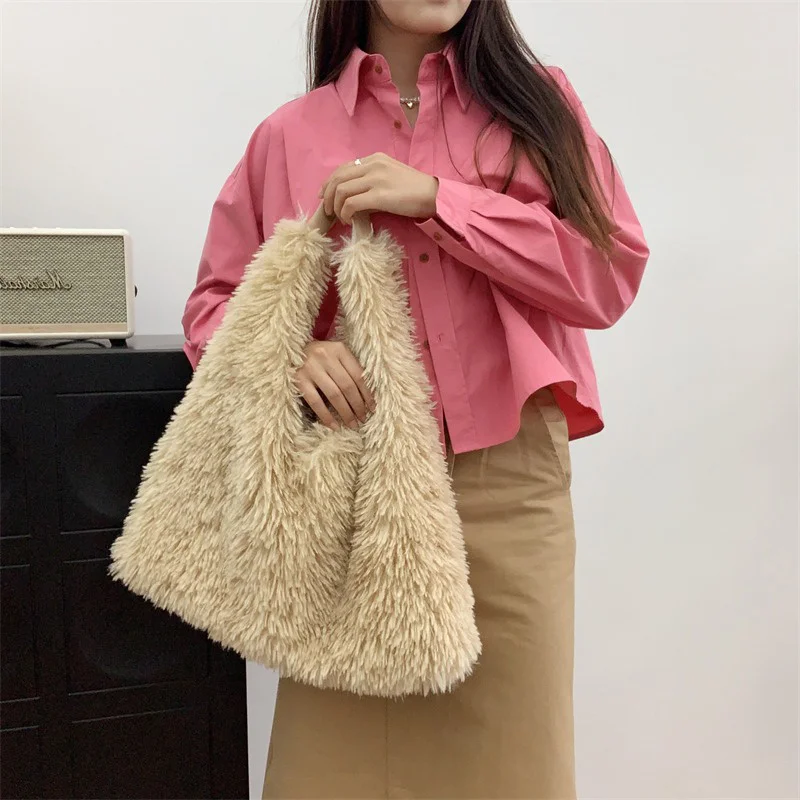 

New Women's Shoulder Bag Large Capacity Plush Tote Imitation fur Personality Fashion Solid Color Casual Underarm Bag 2023