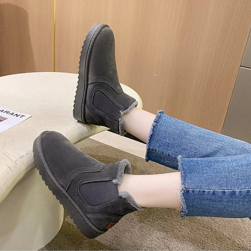 2023 New Winter Snow Boots Women's Plush and Thick Insulation Boots Large Men's and Women's Winter High Top Cotton Boots