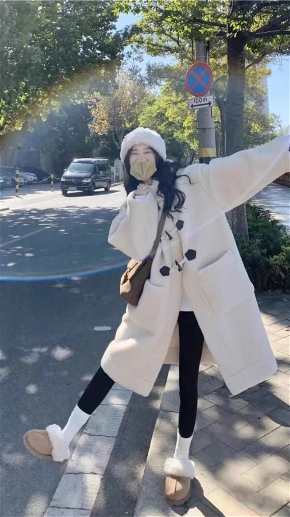 Soft and Glutinous Lamb Hair Cow Horn Button Coat for Women's Winter Mid length Thickened and Warm Imitation Fur Integrated Coat