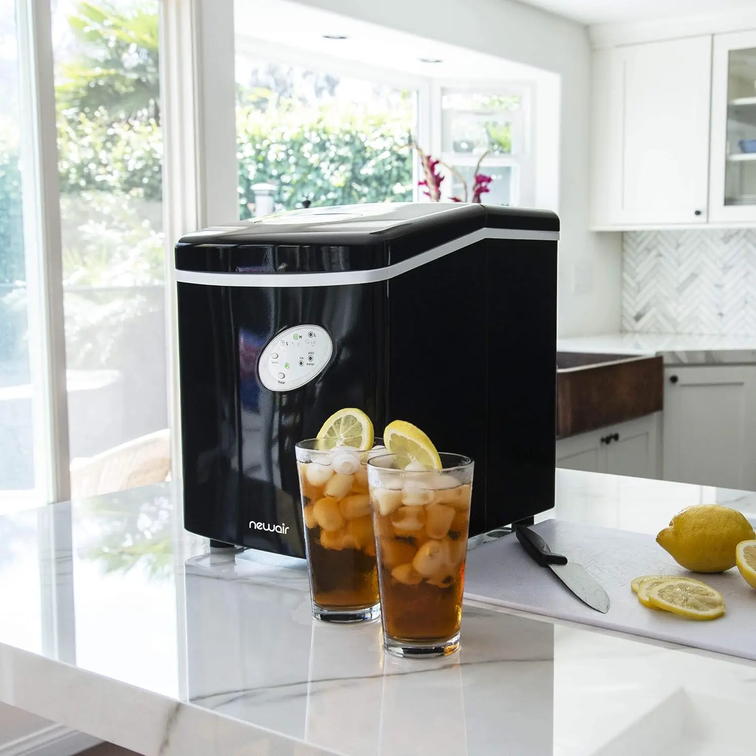 Compact Automatic Ice Maker, Cubes Ready in 6 Minutes, 28 Pounds in 24 Hours