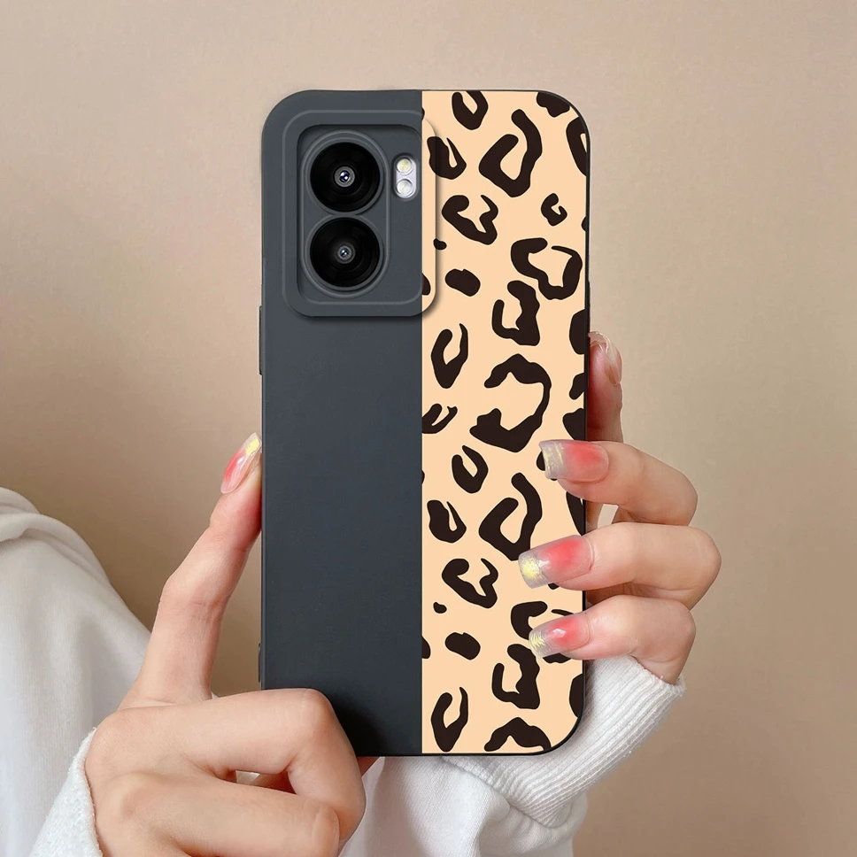 Lovely Cartoon Astronaut Liquid Silicone Phone Case