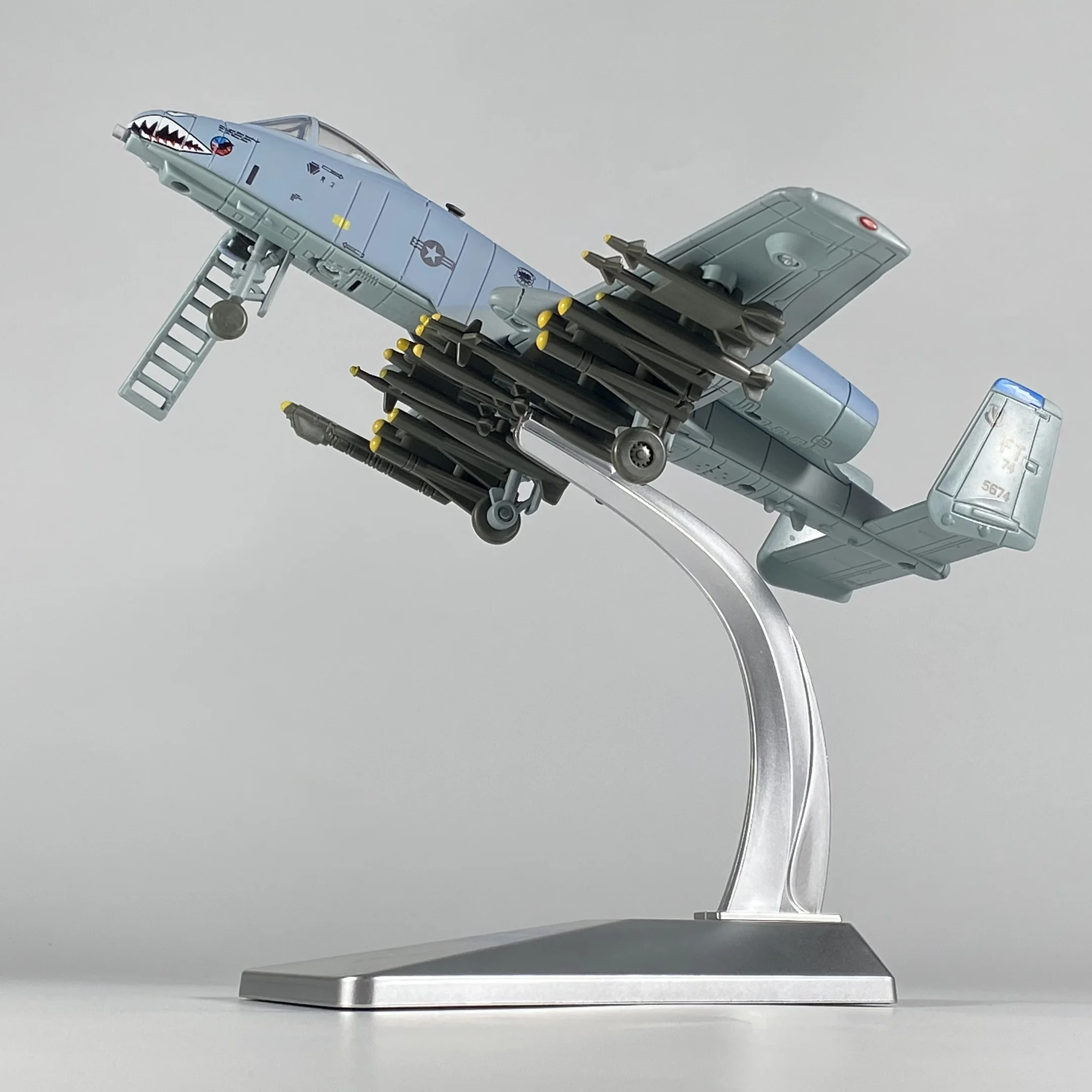 1:72 썬더볼트 II A-10 워트호그 합금 다이캐스트 전투기 모형 사운드 라이트 장난감 성인용 취미 장식품 선물