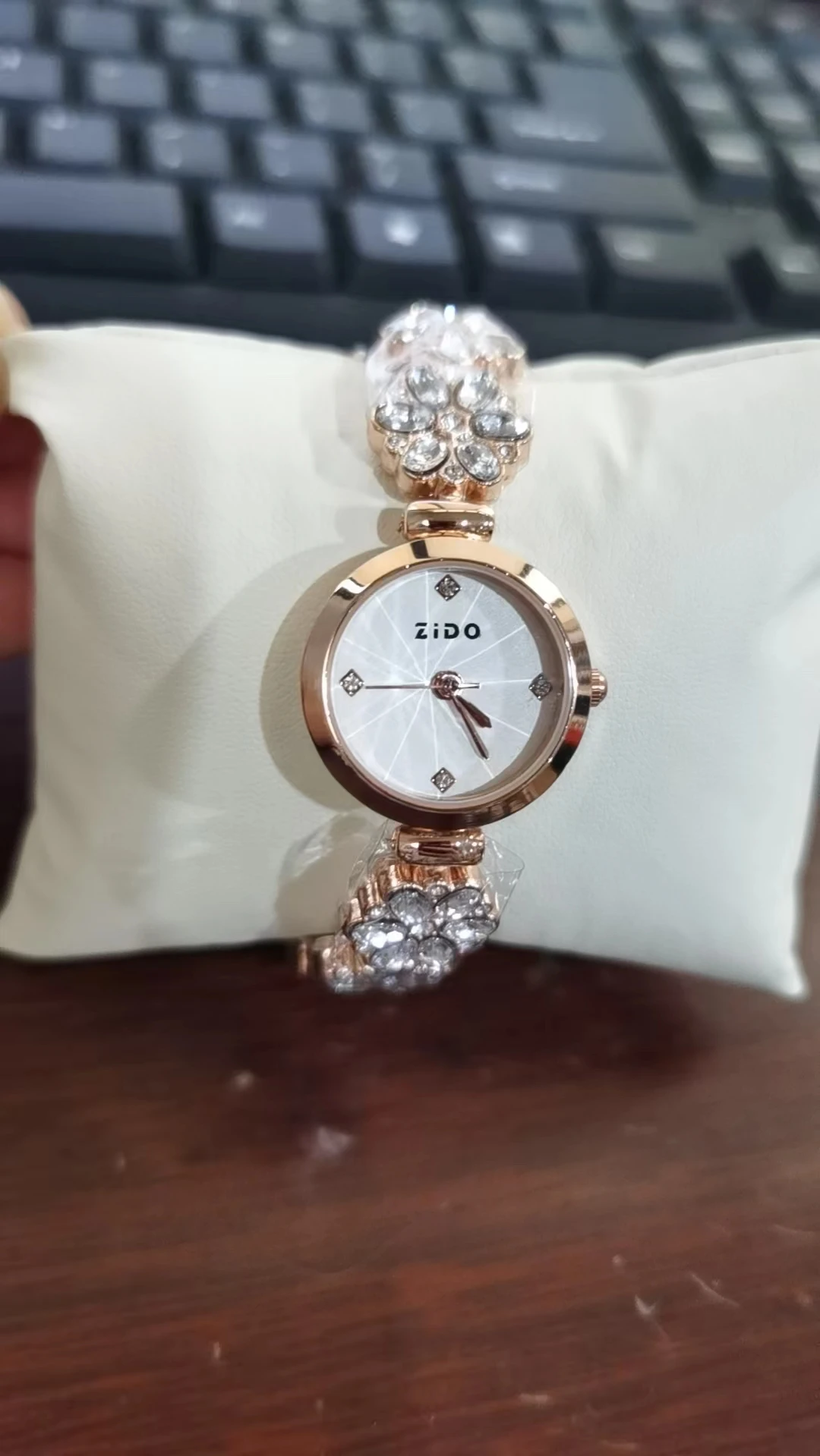 UTHAI Women Watch Light Luxury Brand High Fashion Flower