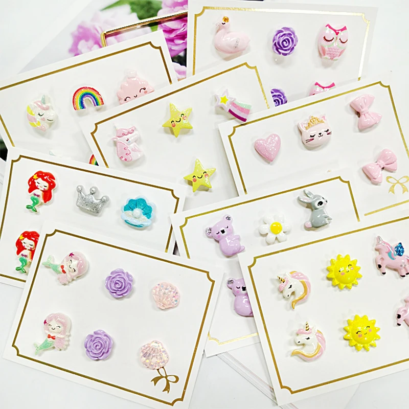 3PRS Ear Clip Earrings Clip Earrings Ear Clip Magnetic Earrings Strong Magnetic No Piercing Cute Earrings for Kids Children Unicorn Magnet Earrings Christmas Gift
