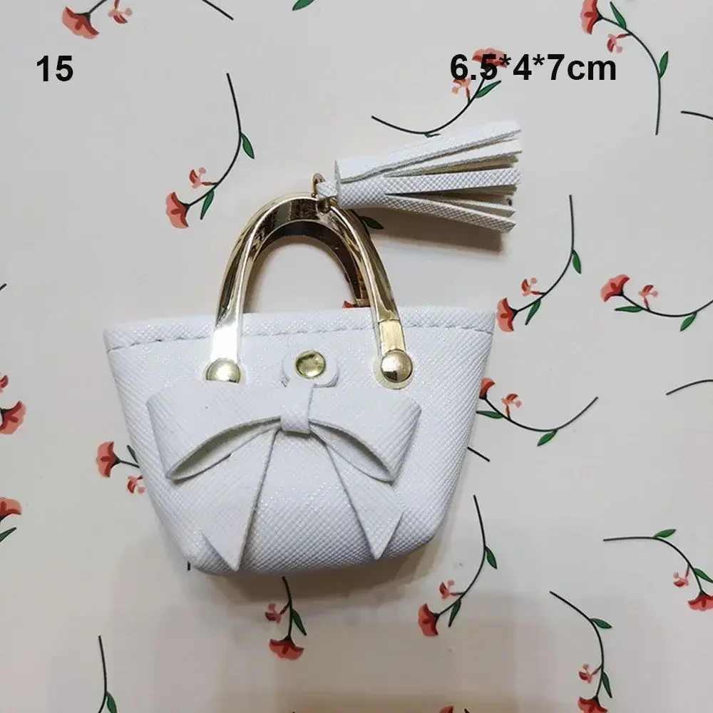 Chic Fashion Accessory Set for Dolls: Trendy Bags & Outfits