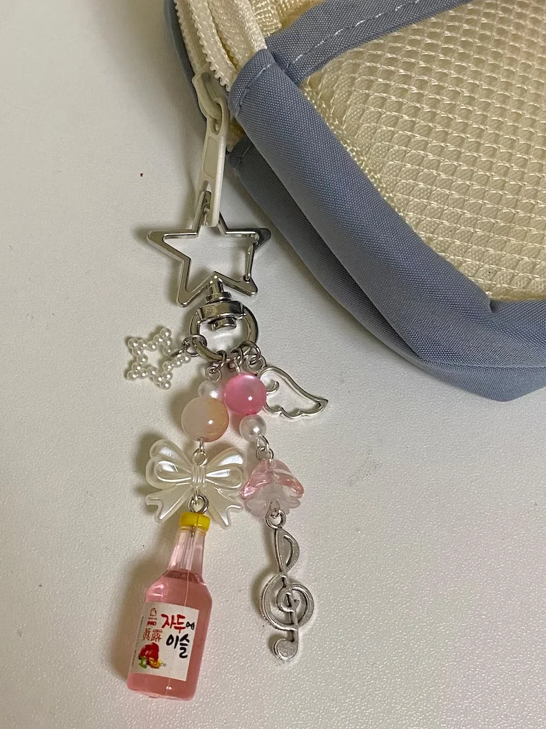 aesthetic y2k beaded pink strawberry korean soda star keychain