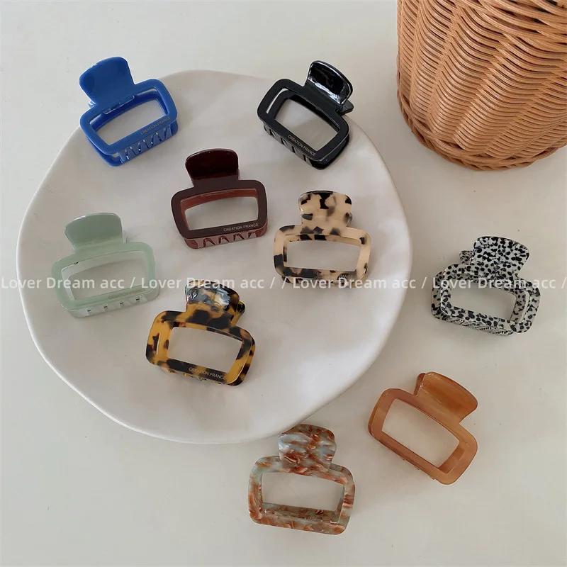 New Acetate Hair Claw Clips Medium Size Colorful Hollowed Geometric Shark Clip Clamps Grab Ins Women Korean Hair Accessories olivia garden щетка idetangle for medium hair br для нормальных волос olivia garden