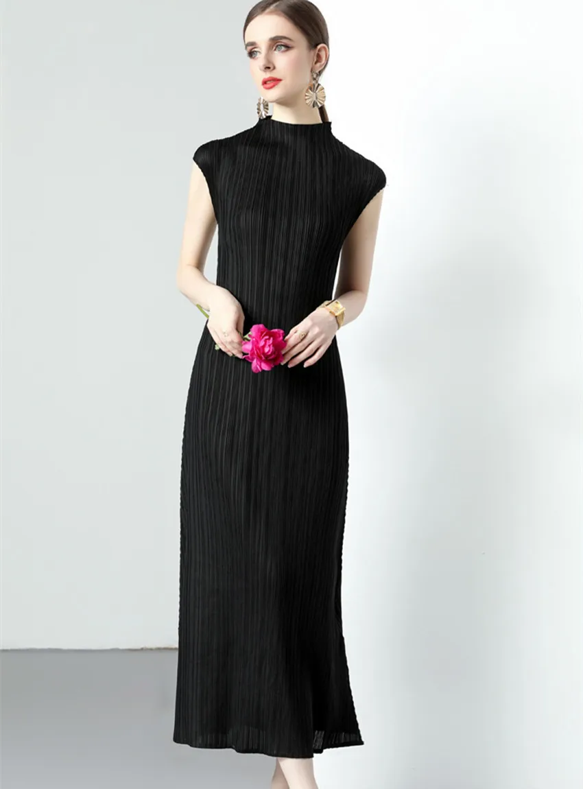 fitted lace wedding dress Everlasting Style Black Pleated Maxi Dress – Zil boutique main image 1