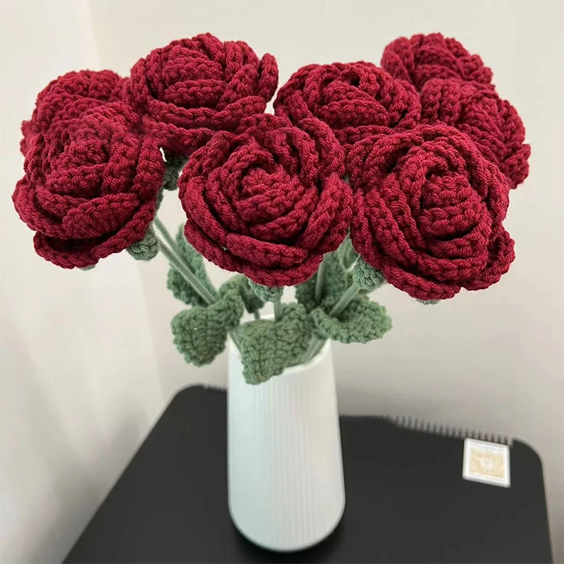 

5Pcs Hand-Knitted Rose Flower Wedding Bouquet Fake Flower Handmade Knitting Crochet Flower Valentine's Day Gift Party Home Decor