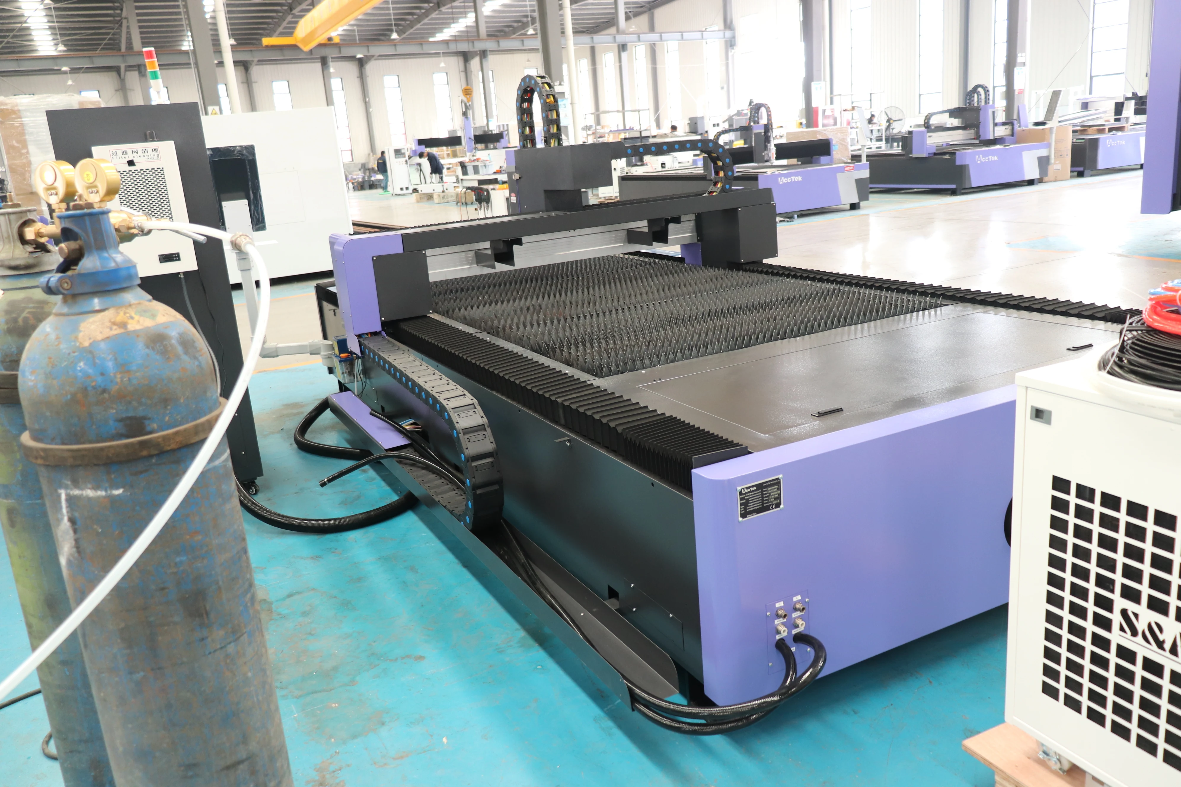 

4*8ft 5*10 laser cutter 1000w 2000w 3000w 4000w 1530 cnc fiber laser cutting machine for cs ss metal aluminum