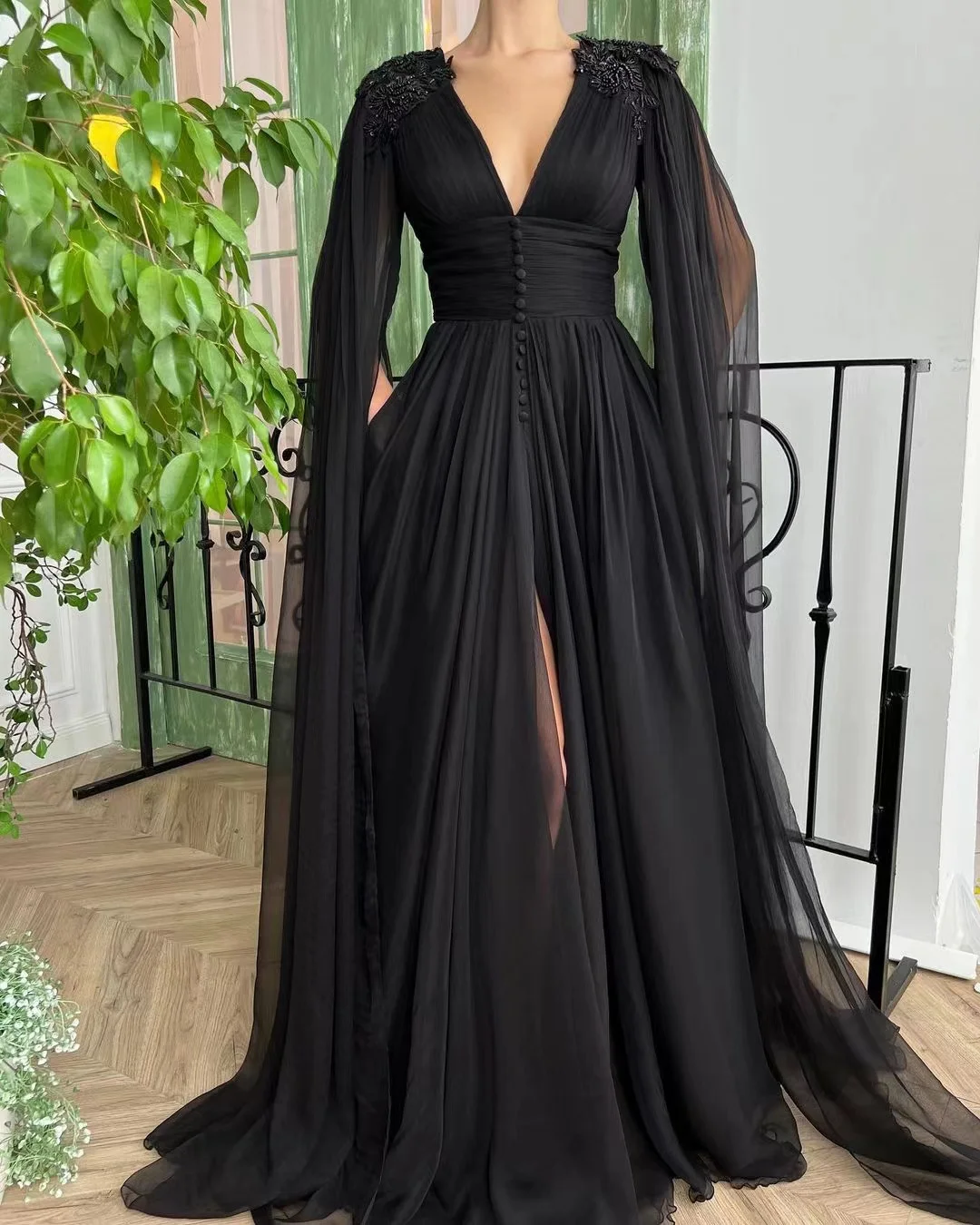 

Black Chiffon Front Slit Prom Dresses Beaded V Neck Buttons Long Sleeves Evening Dress Zipper Back A Line Robe De Soiree