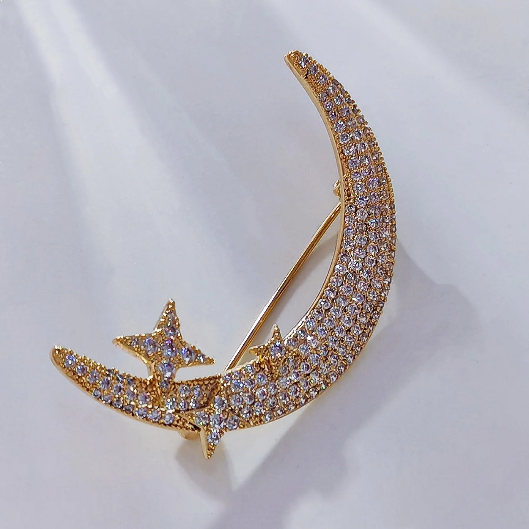 Simplistic Fashion Gold Tone CZ Trio Star & Crescent Moon Brooch Pin for Unisex Jewelry