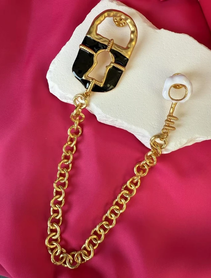 Roll With The Punches Necklace main image 1