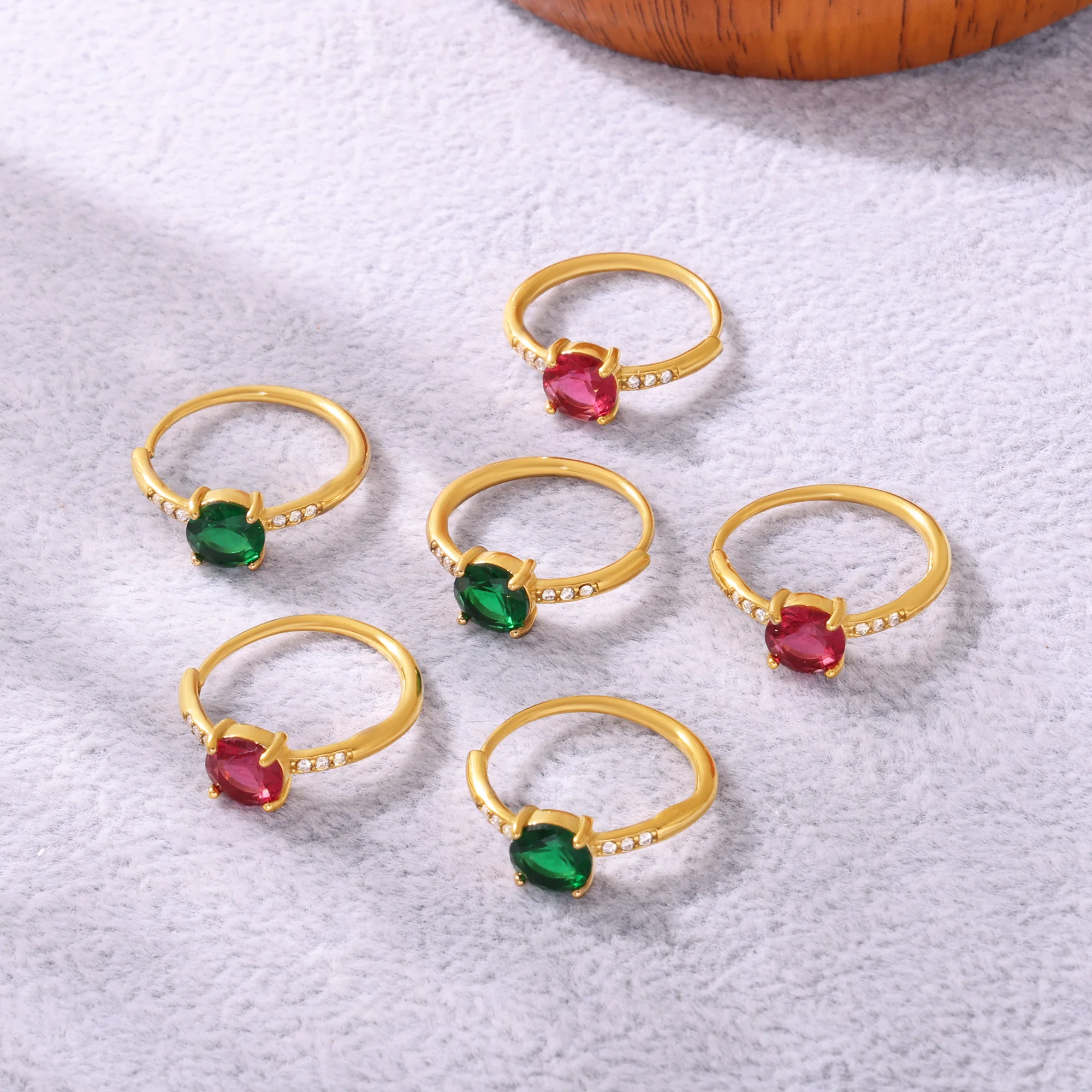 Elegant Gold Plated Zirconia Ring with Red and Green Accents - Stylish Waterproof Wedding Jewelry Gift