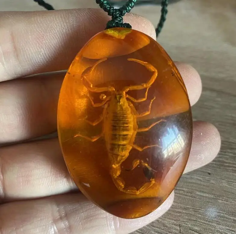 Free Shipping Exquisite scorpion Pendant jewelry Necklace |