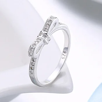 Fascino Anelli in argento sterling 925 per le donne Semplice Bowknot di cristallo Dimensioni 6/7/8/9 Regali per feste di moda Ragazza Studente Gioielli da sposa