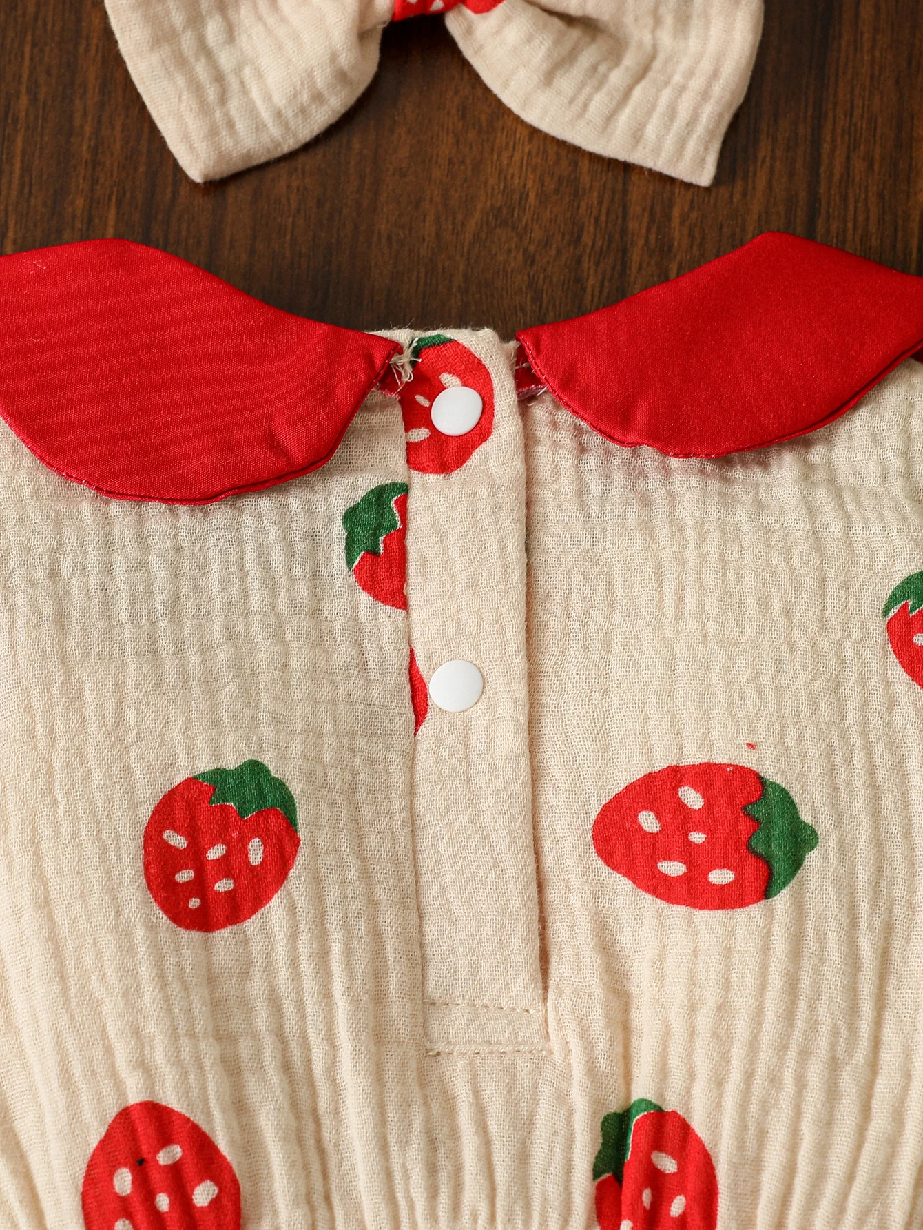 2Pcs 0-18M 사랑스러운 소녀 면화 부드러운 가을 Romper 복장 딸기 인쇄 인형 칼라 긴 소매 Jumpsuit Bow + Headband
