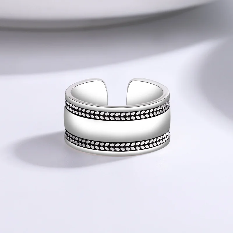 Sterling Silver Smooth Surface Simple Women's Wedding Ring - Luxury Jewelry Accessory