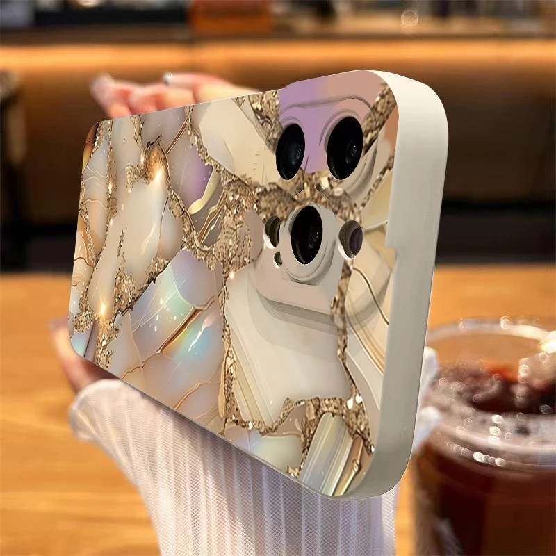 Gold Graded Marble Pattern Phone Case