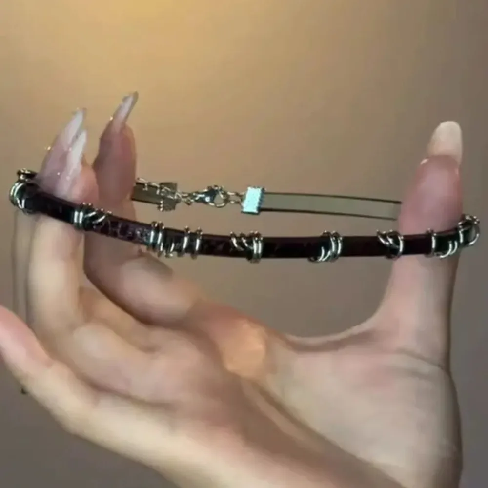 Brown Vintage Y2K Irregular Metal Circle Fine Leather Necklace Choker Gothic Sweet Cool Retro Leather Collar Choker Jewelry