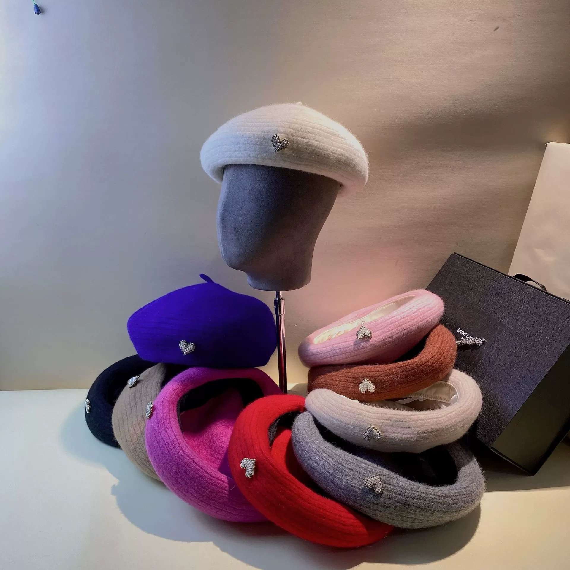 

Autumn and winter new wool warm love diamond pearl beret vintage knitting mushroom fashion artist hat