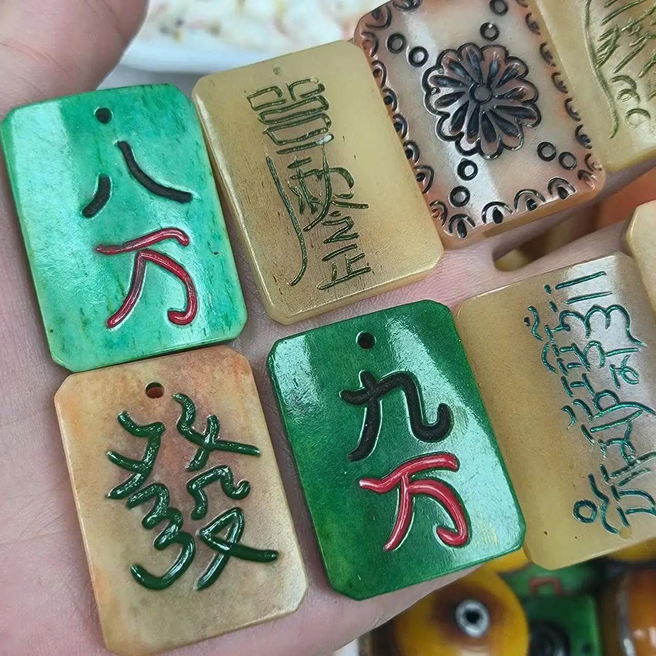 10pcs/lot natural cow bone carving mahjong pendant wholesale constellation mysterious floral pattern bracelet necklace jewelry