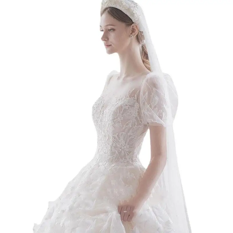 White Short Sleeved Wedding Dress Embroidered With Dreamy Romance Revealing A Slender Figure With Bubble Sleeves Customized