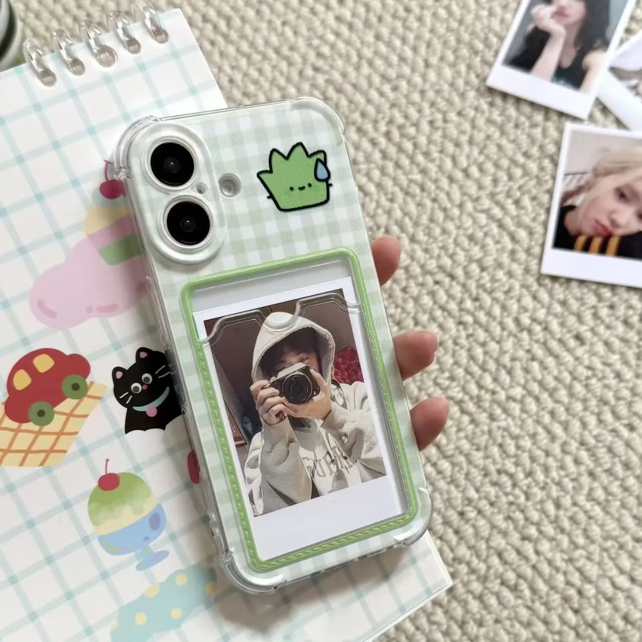Floral Grid Pattern Cardholder Phone Case - Y2K Inspired Design