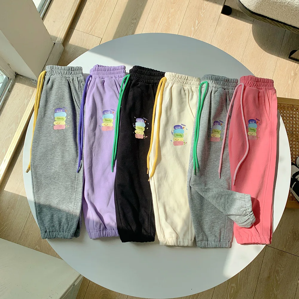 

Демисезонные детские спортивные штаны для девочек, хлопковая ветровка для девочек, штаны для бега, однотонные штаны с буквенным принтом, штаны для девочек на шнурке