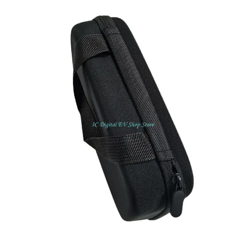 Étui de transport pour gimbal et caméra GoPro, vue de côté montrant la poche zippée et la sangle