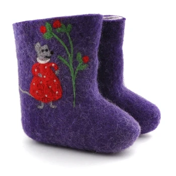 

Men's felt boots multi-color.
