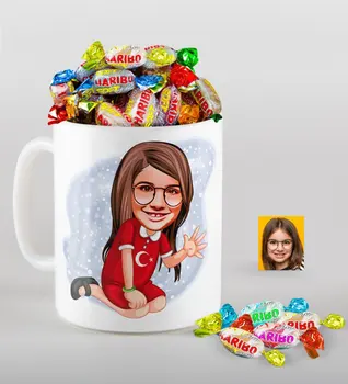 

Personalized Female Child Caricature Of mug And Haribo Fruitbons Candy Gift Seti-2