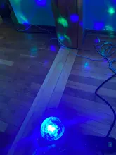 Bola de discoteca giratoria para fiesta, luz de fiesta giratoria activada por sonido, iluminación RGB 3LED de 3W para Navidad, boda, eventos, ángulo de haz, color negro con funda transparente