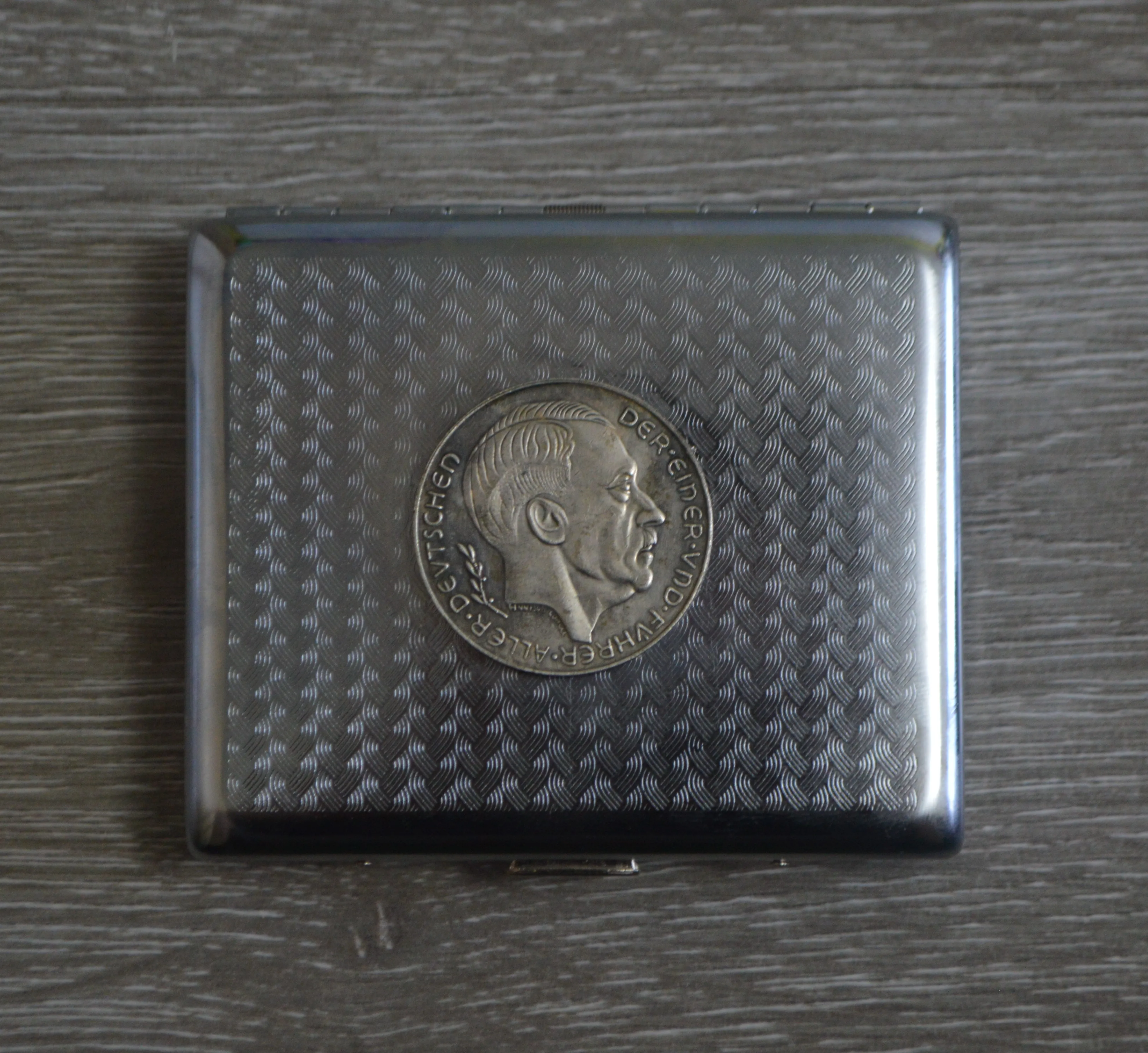 Чехол для сигарет портсигар Музейная копия немецкого портсигара WW2 |