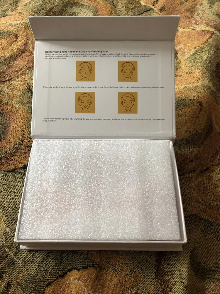 Coffret Massage Facial Quartz Rose : Rouleau + Gua Sha