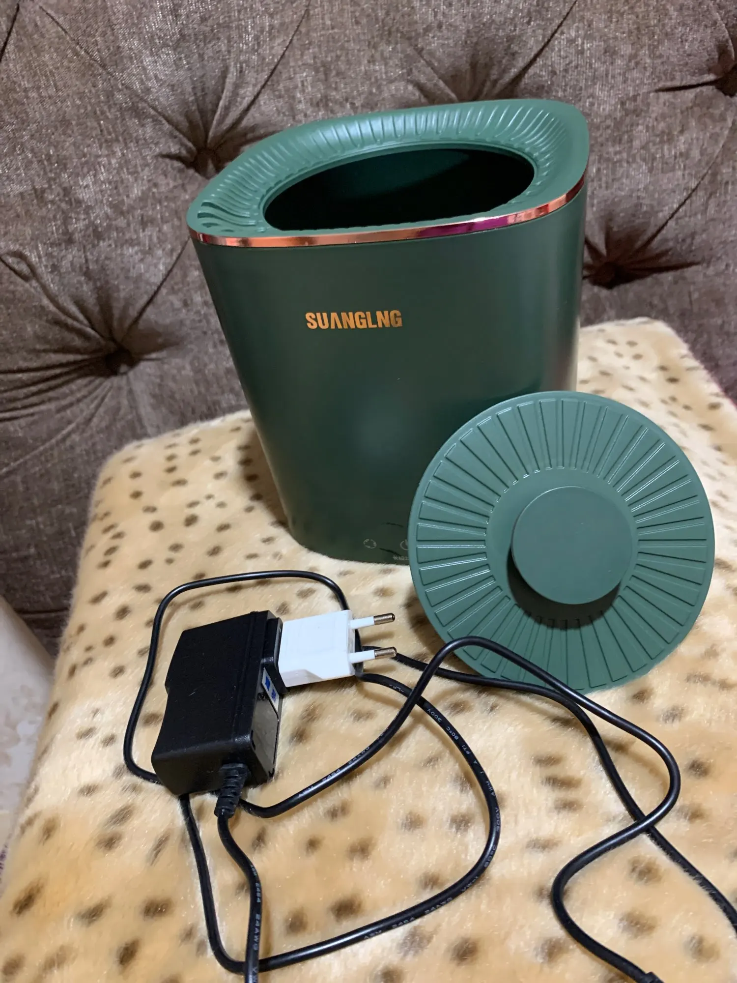 Attachment image review on An ultra-fast portable washing machine for home and travel