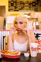 Vallbest-mechones de cabello liso 613 rubio con cierre, extensiones de cabello humano mechones malasio con cierre de encaje, pelo Remy para bebé