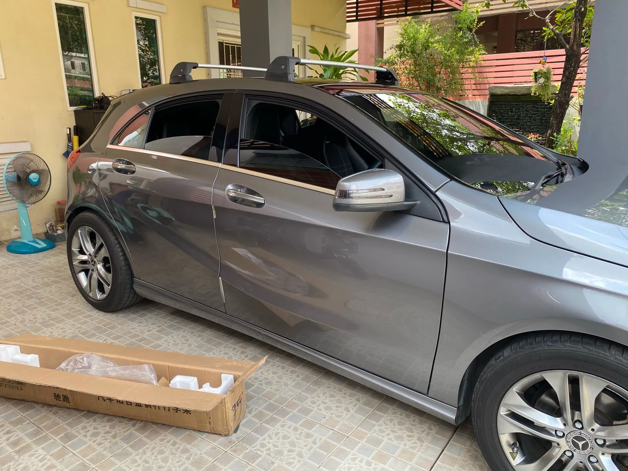 2 Pcs For Mercedes Benz A Class W176 W177 W169 2004 2019 Hatchback Roof Bar Car Special Aluminum Alloy Belt Lock Led Shooting Roof Racks Boxes Aliexpress