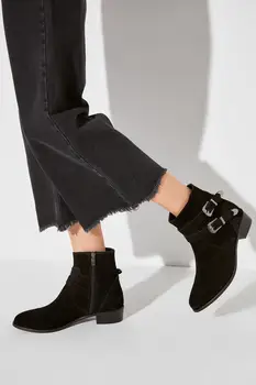 

Trendyol Genuine Leather Suede Women 'S Boots & Bootie TAKAW20BO0329