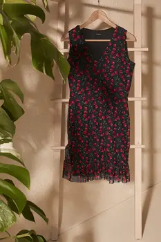 

Trendyol Pattern V-Neck Tulle Knit Dress TWOSS20EL1681