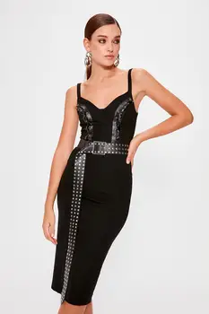 

A Size İncelin Trendyol Accessory Detailed Dress TPRAW20EL0644