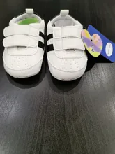 Zapatos de cuna de piel sintética para bebé recién nacido, zapatillas de deporte para niño y niña