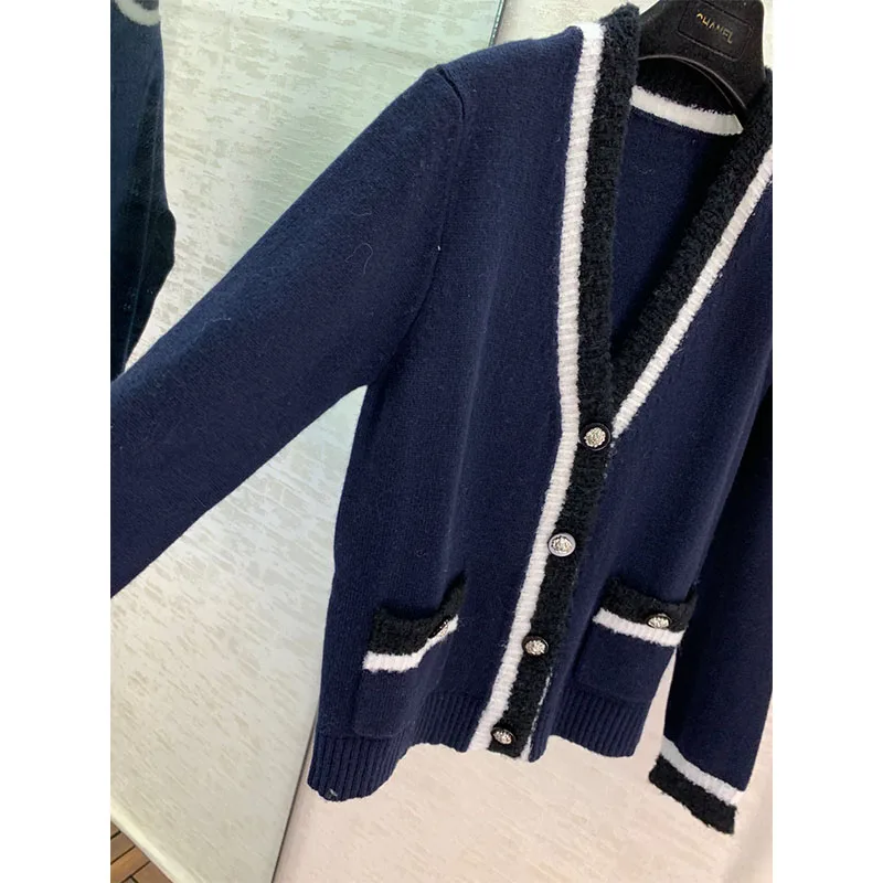 Осенне-зимний темно-синий вязаный кардиган свитер