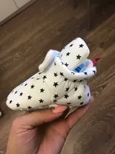 Zapatos medias para bebé recién nacido, botines para primeros pasos, de algodón, cómodos, suaves, antideslizantes, cálidos, para cuna