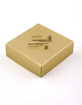 

Goo Design Minimal Chrysolite Earrings