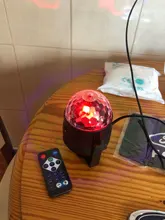 Bola de discoteca giratoria para fiesta, luz de fiesta giratoria activada por sonido, iluminación RGB 3LED de 3W para Navidad, boda, eventos, ángulo de haz, color negro con funda transparente